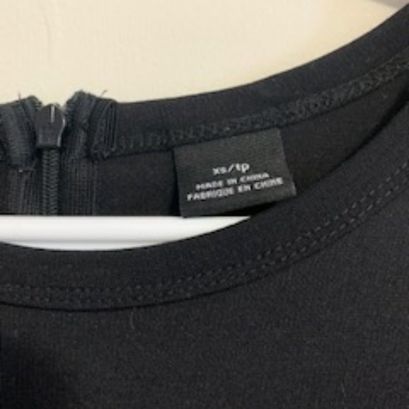 Press black Dress - Picture 2 of 4